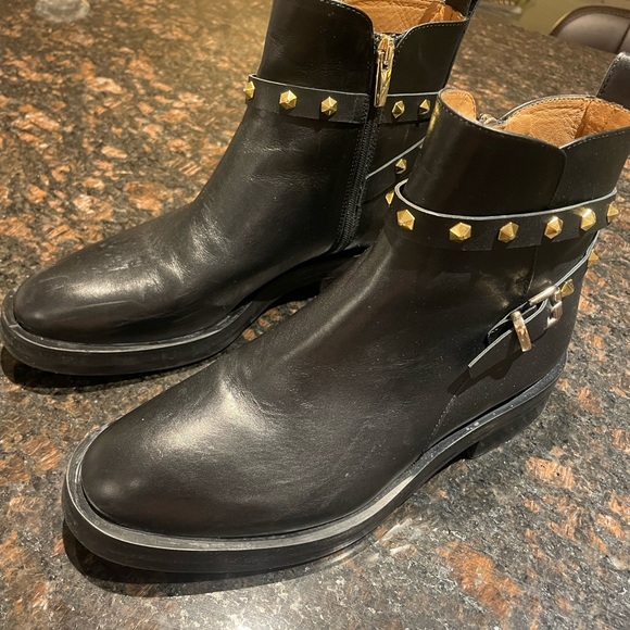 Studded booties ( Valentino look ! ) - Picture 2 of 5